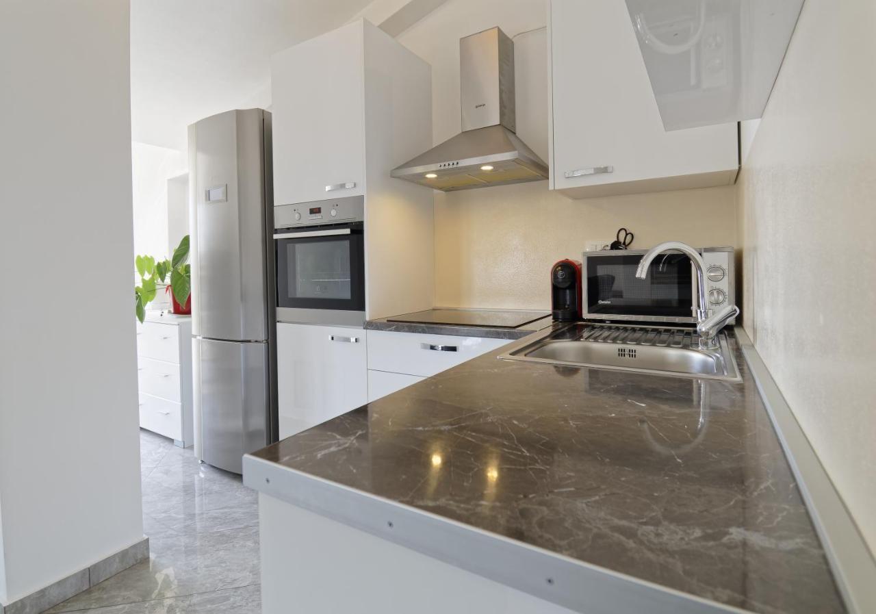 Apartments Goran By Rent Istria Umago Esterno foto