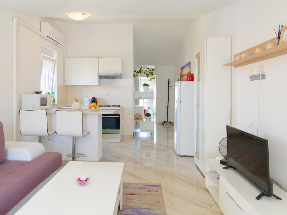Apartments Goran By Rent Istria Umago Esterno foto